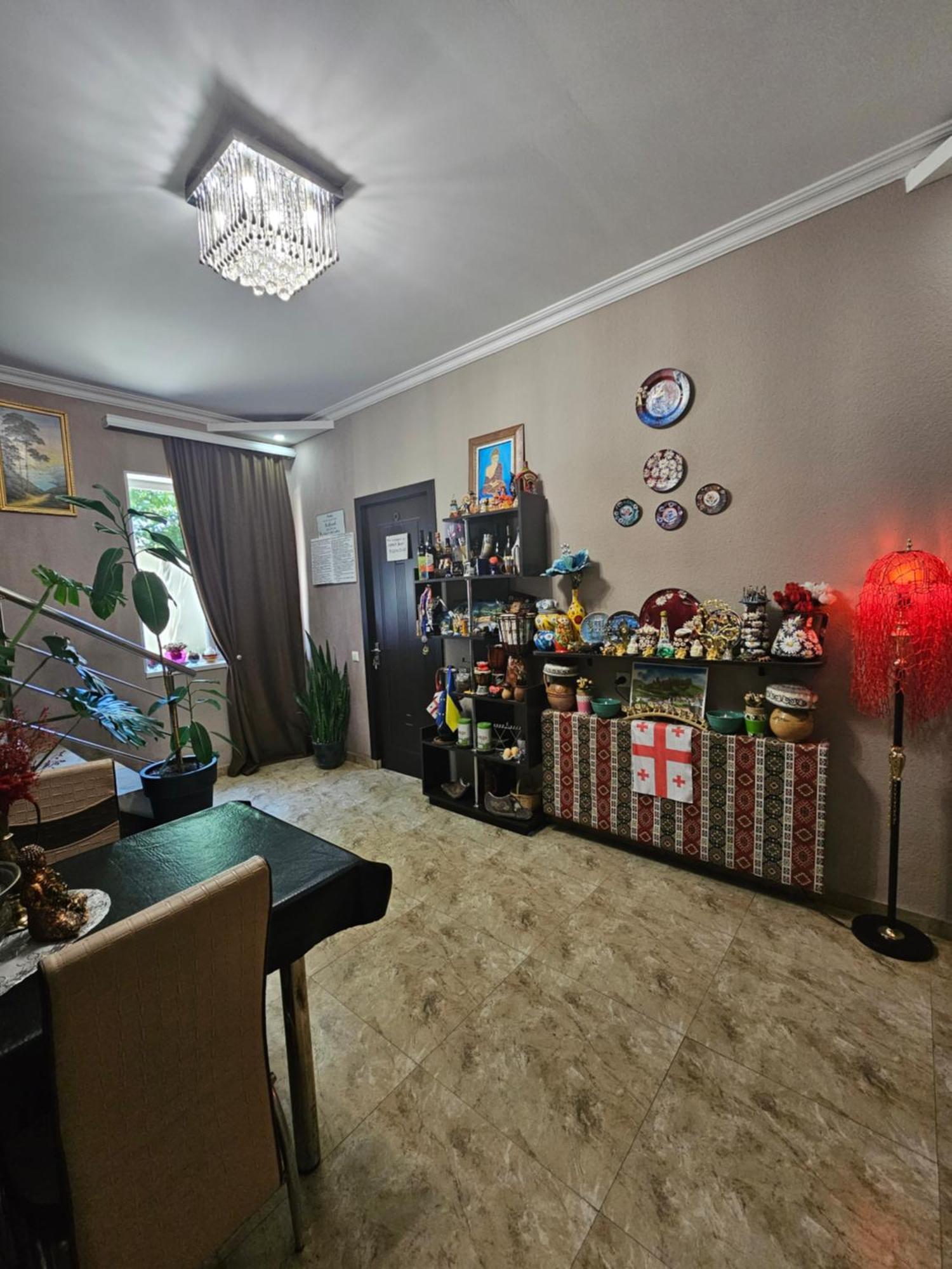 Guesthouse Different Тбілісі Екстер'єр фото
