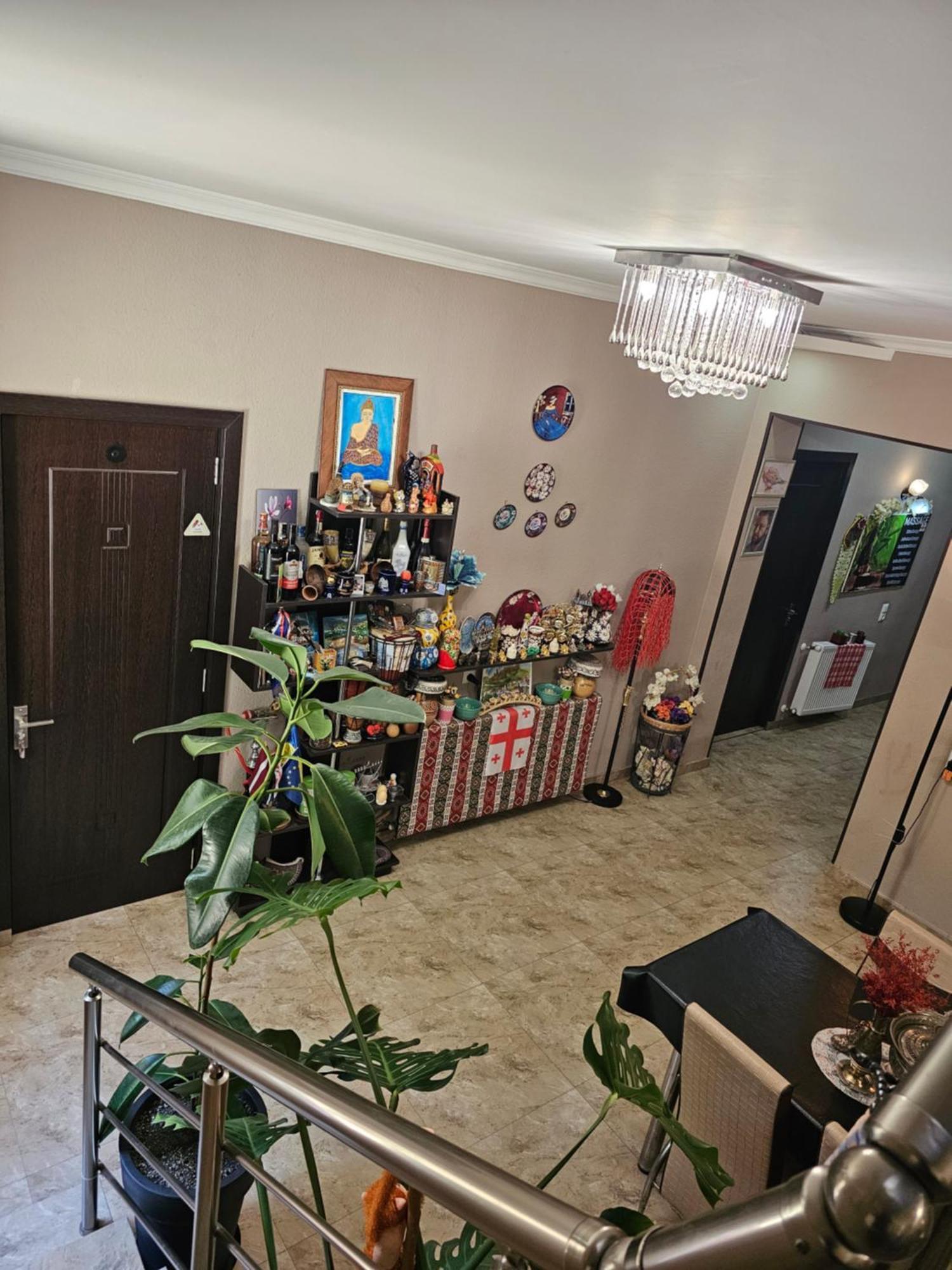Guesthouse Different Тбілісі Екстер'єр фото