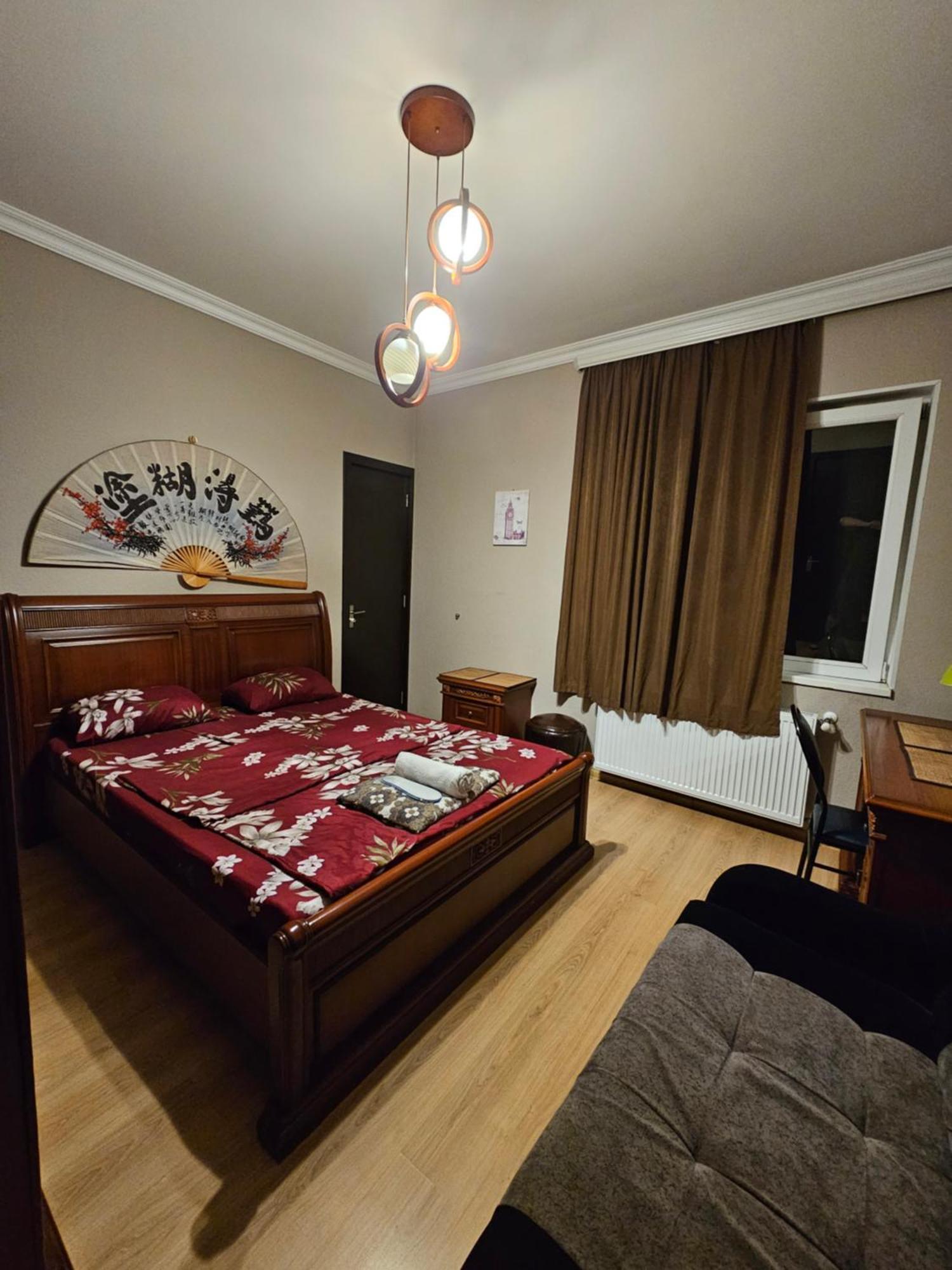 Guesthouse Different Тбілісі Екстер'єр фото