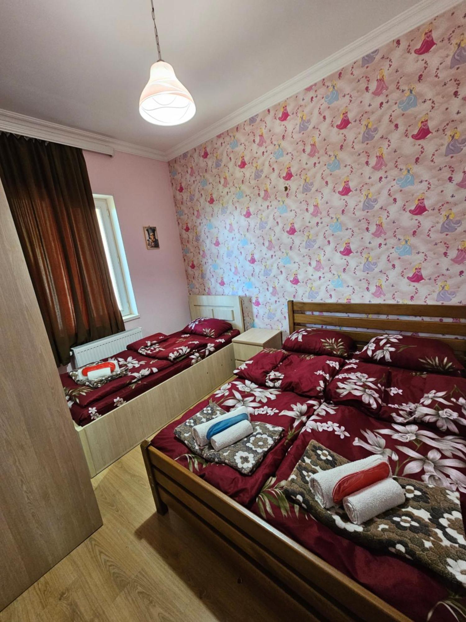 Guesthouse Different Тбілісі Екстер'єр фото